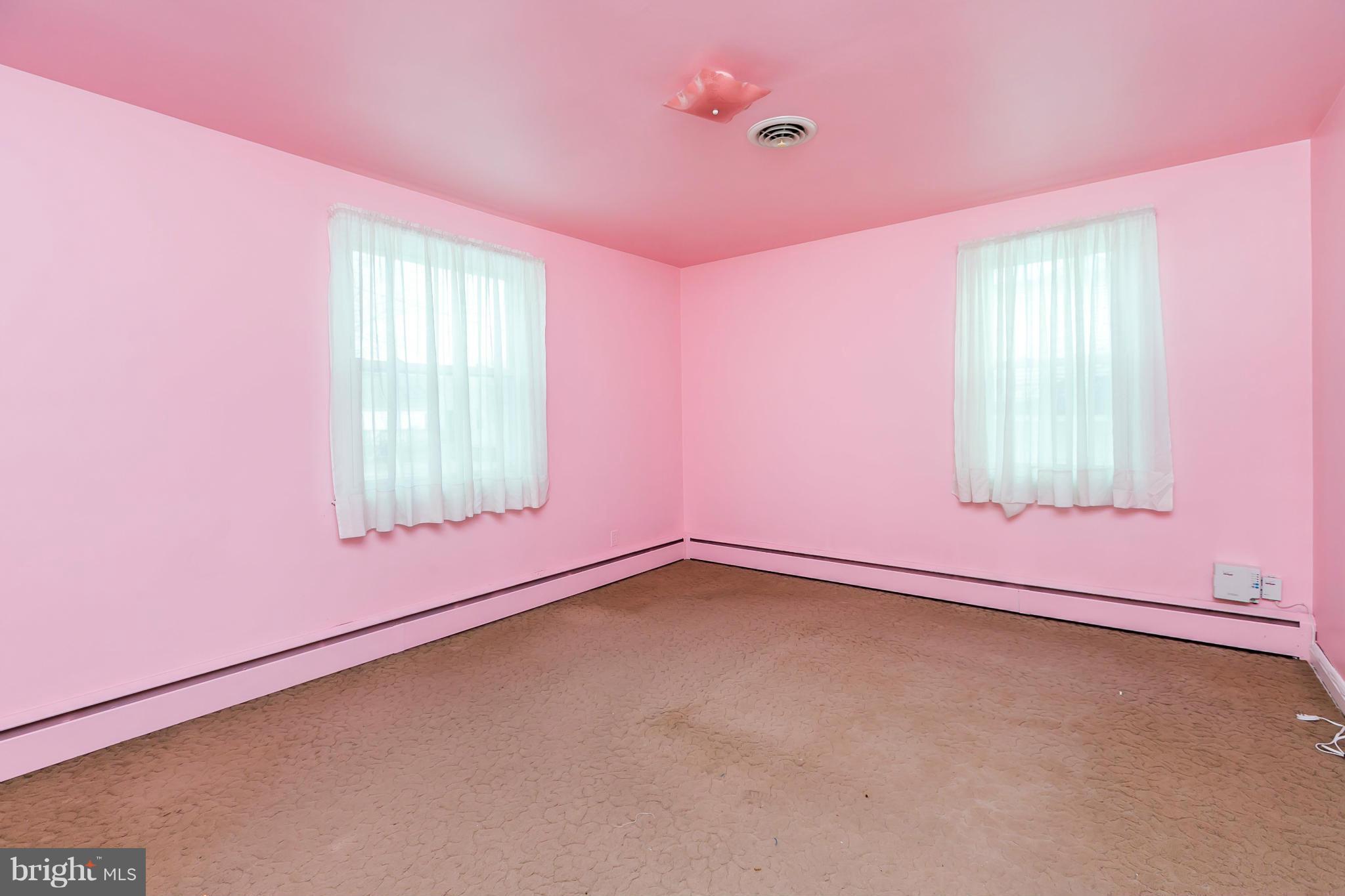 HILLENDALE PARK - Residential