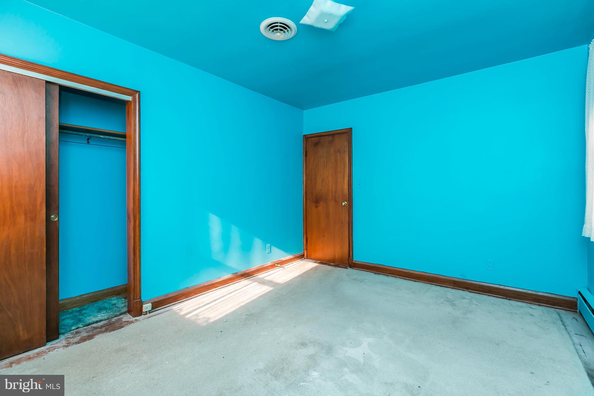 HILLENDALE PARK - Residential