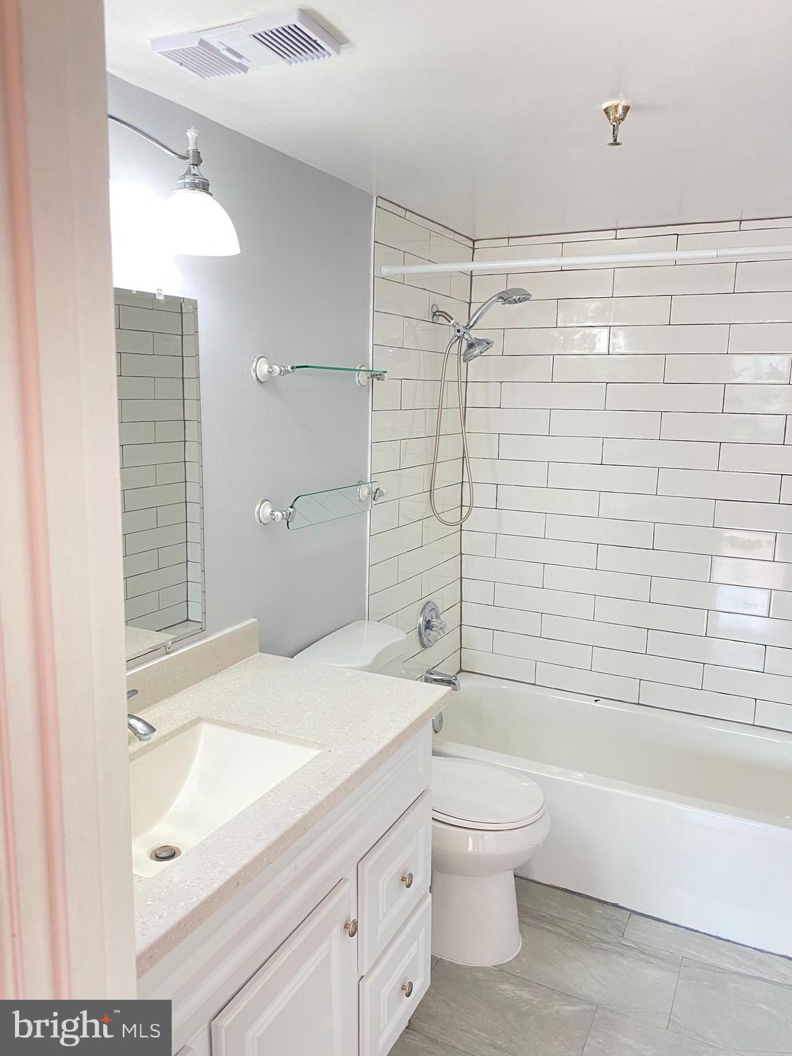 HIGHPOINTE - Residential Lease