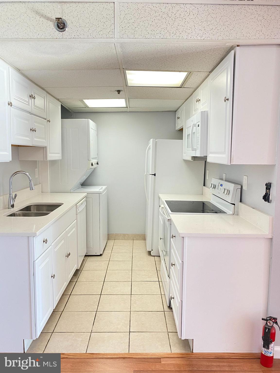 HIGHPOINTE - Residential Lease