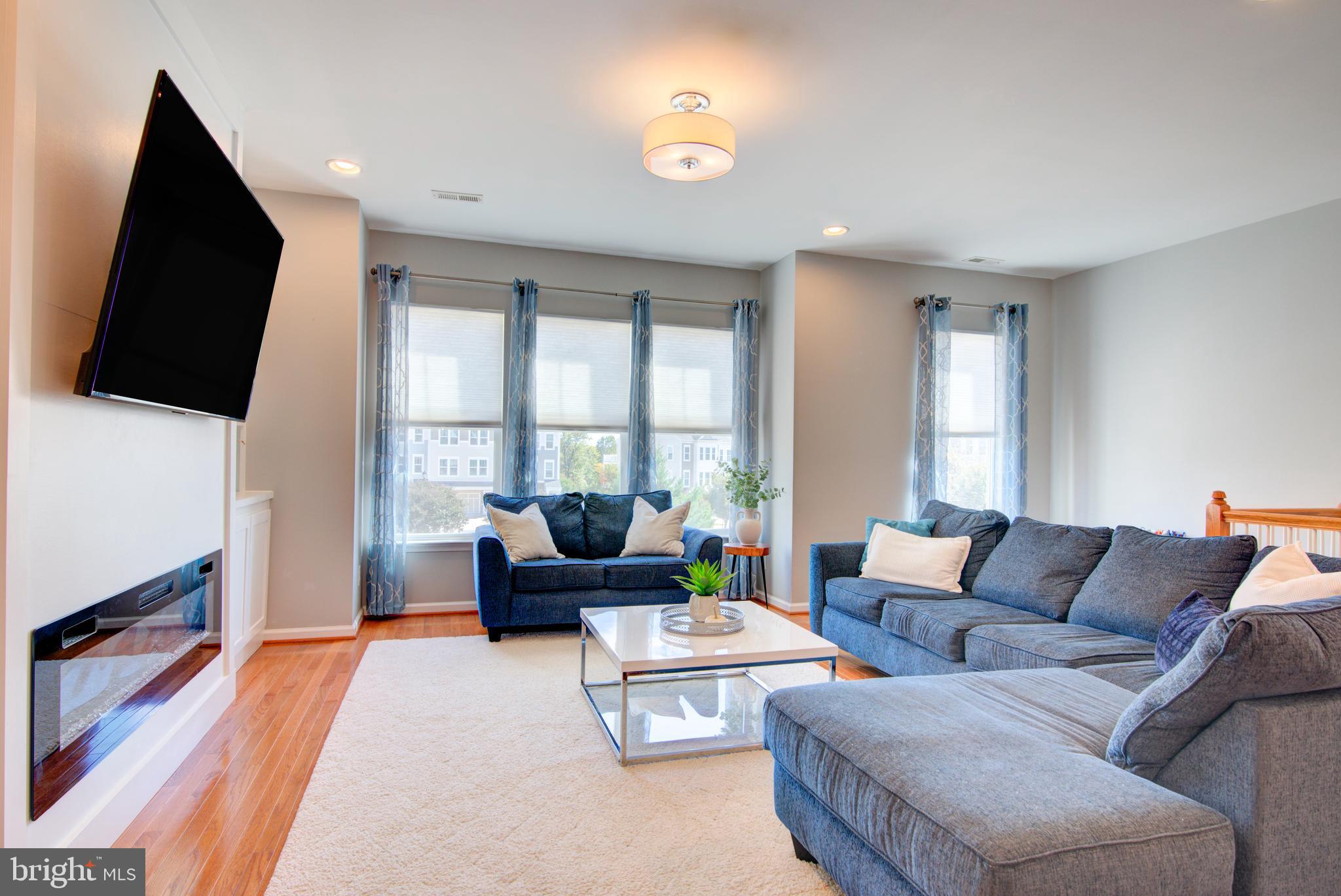 42287 JESSICA FARM TERRACE