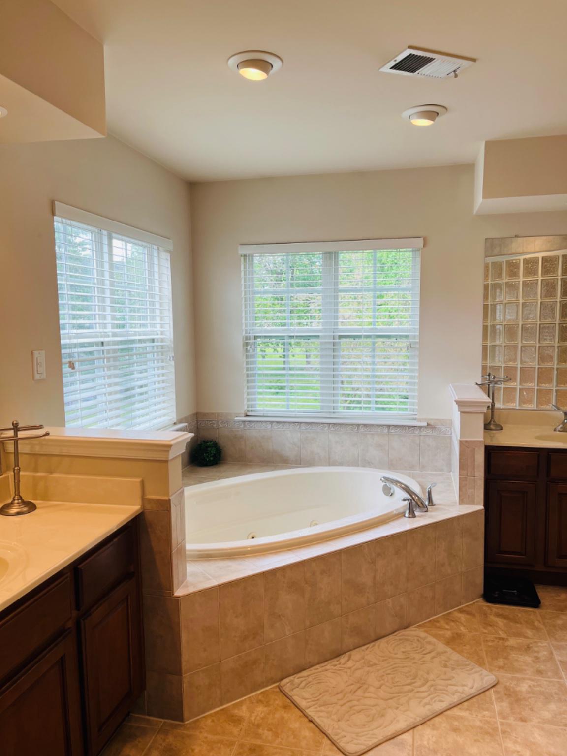 ASHLEIGH - Residential