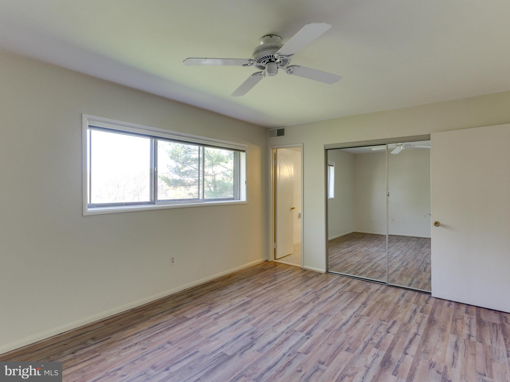 MCLEAN HILLS - Residential