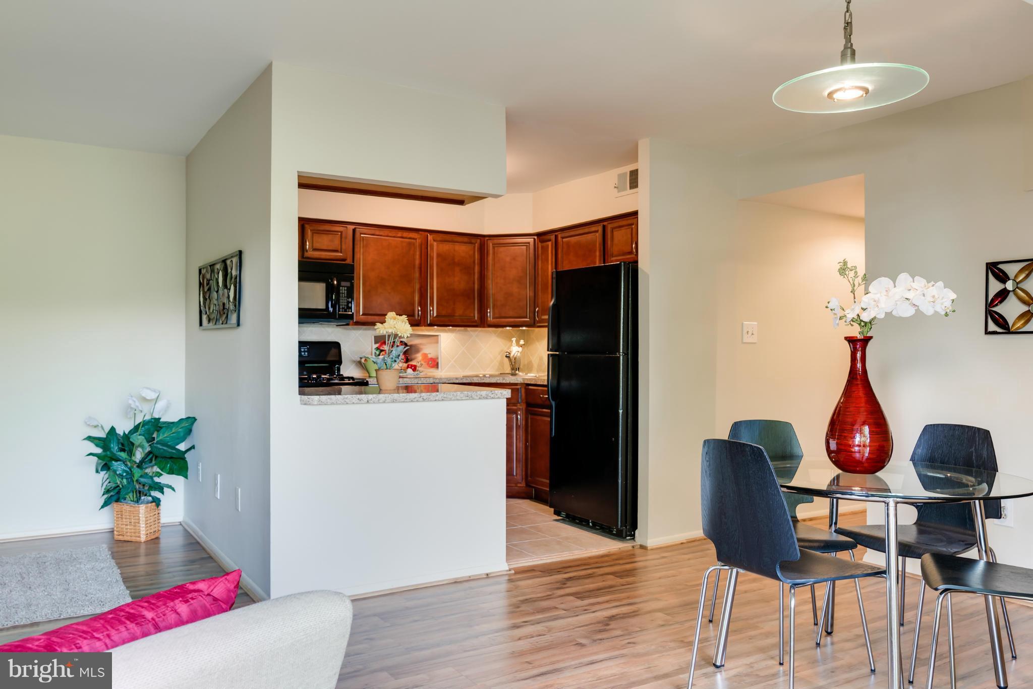 MCLEAN HILLS - Residential