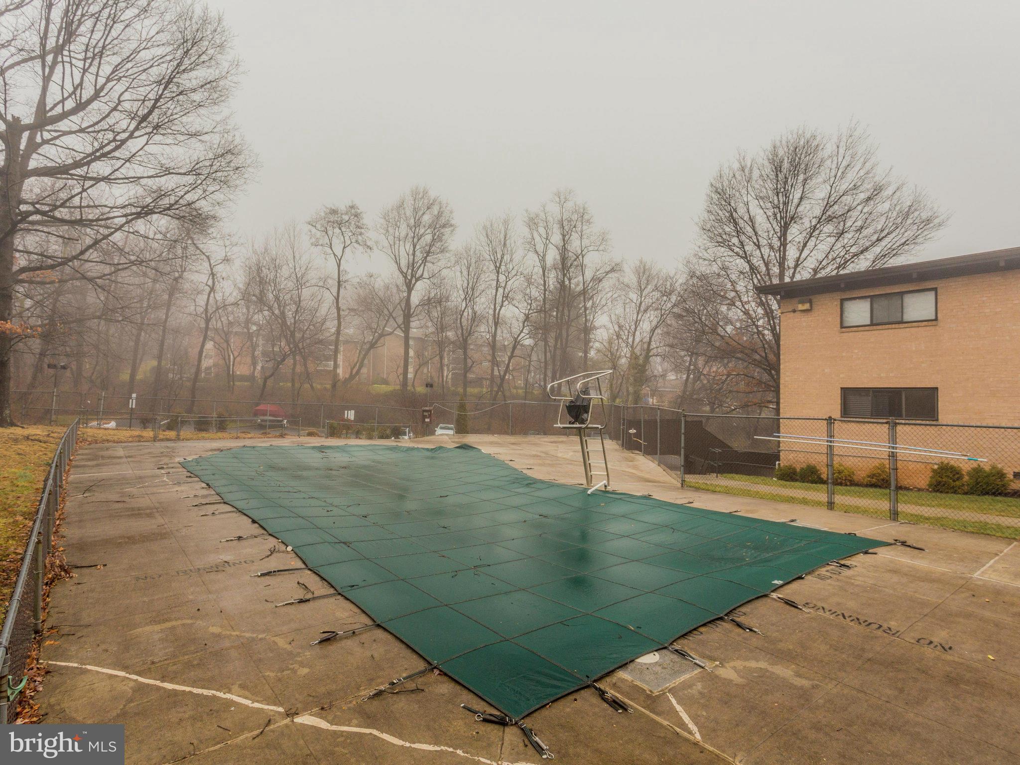 MCLEAN HILLS - Residential