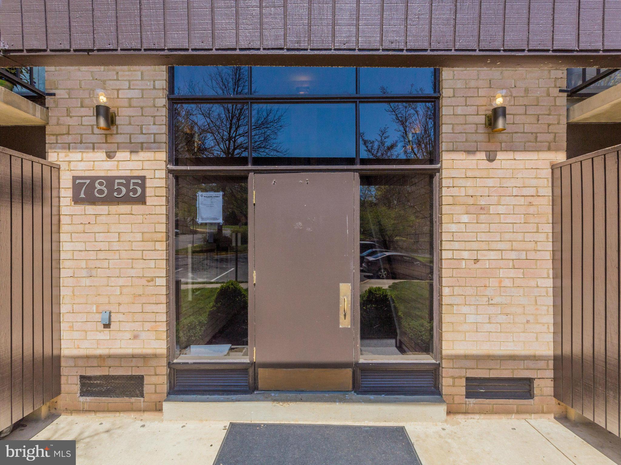 MCLEAN HILLS - Residential