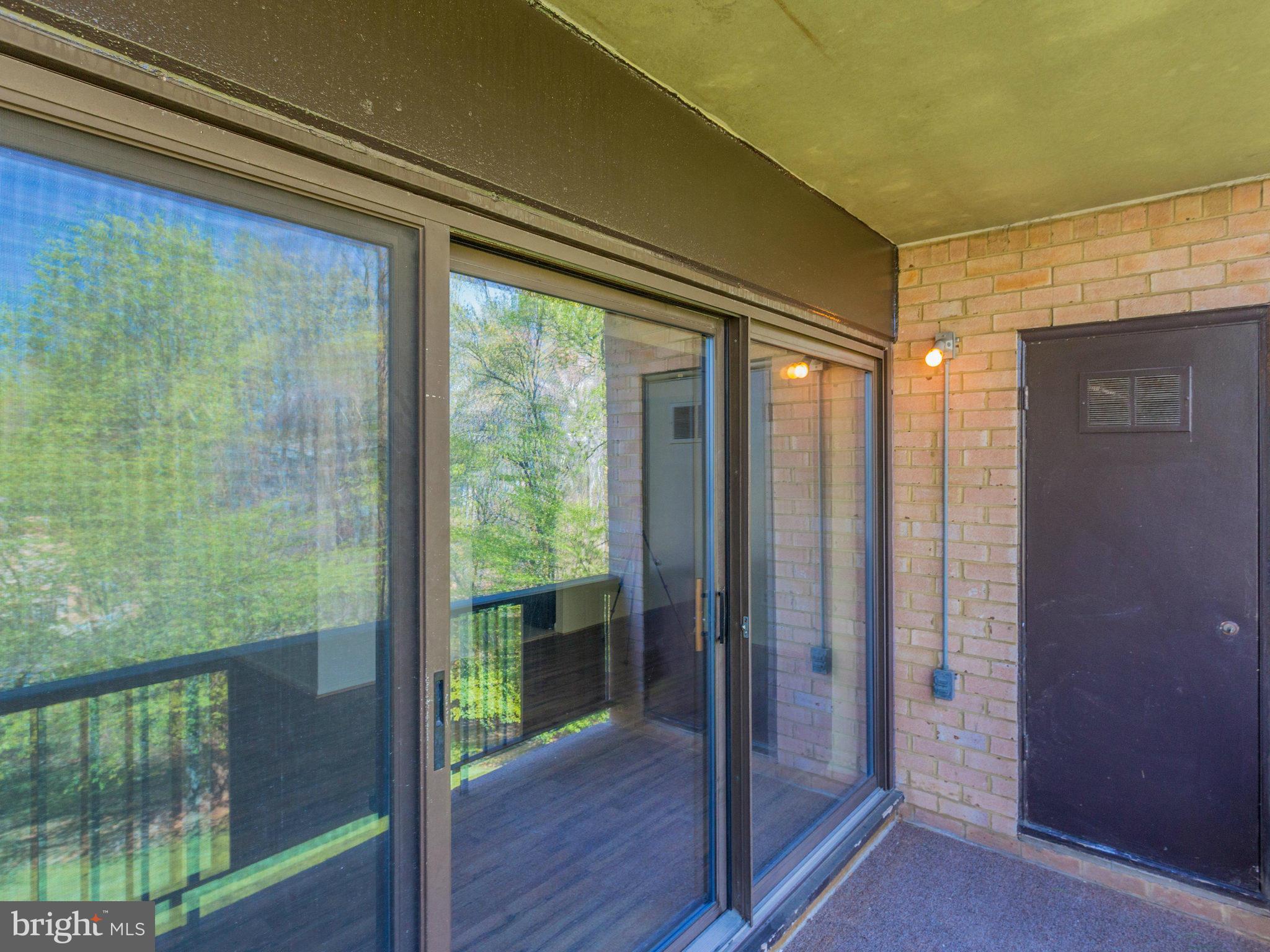 MCLEAN HILLS - Residential