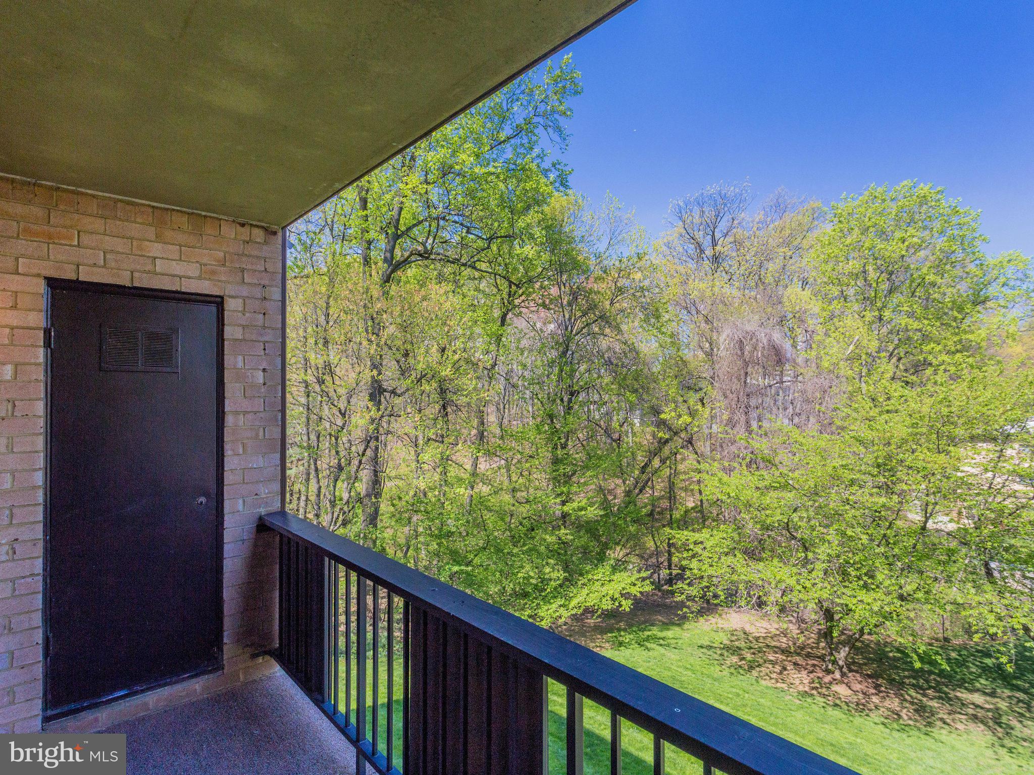 MCLEAN HILLS - Residential