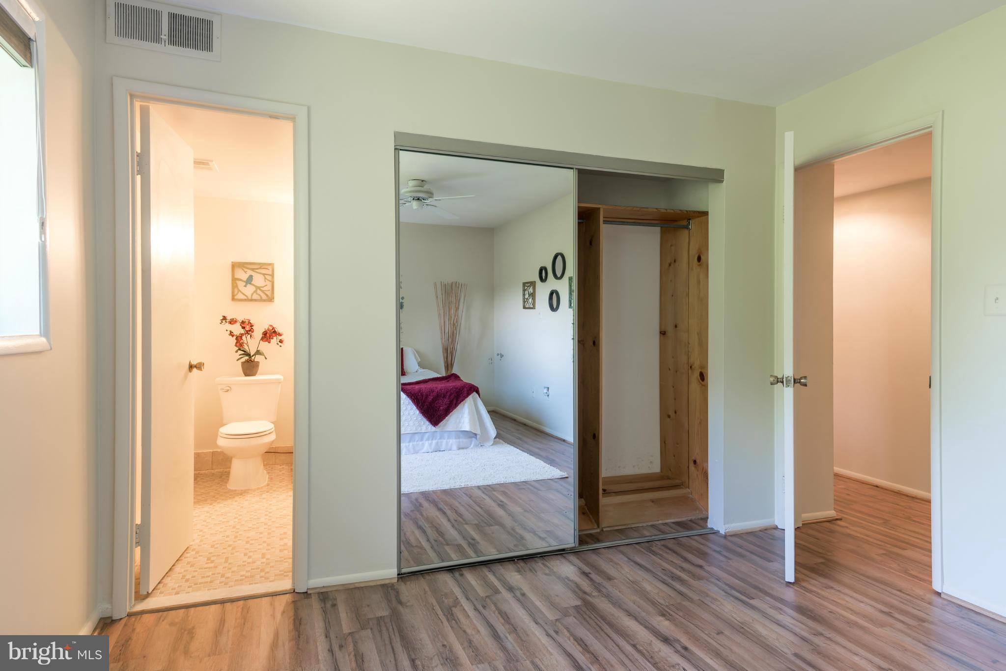 MCLEAN HILLS - Residential