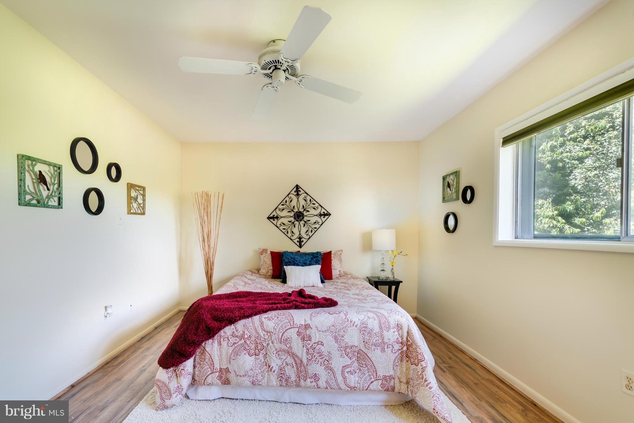 MCLEAN HILLS - Residential