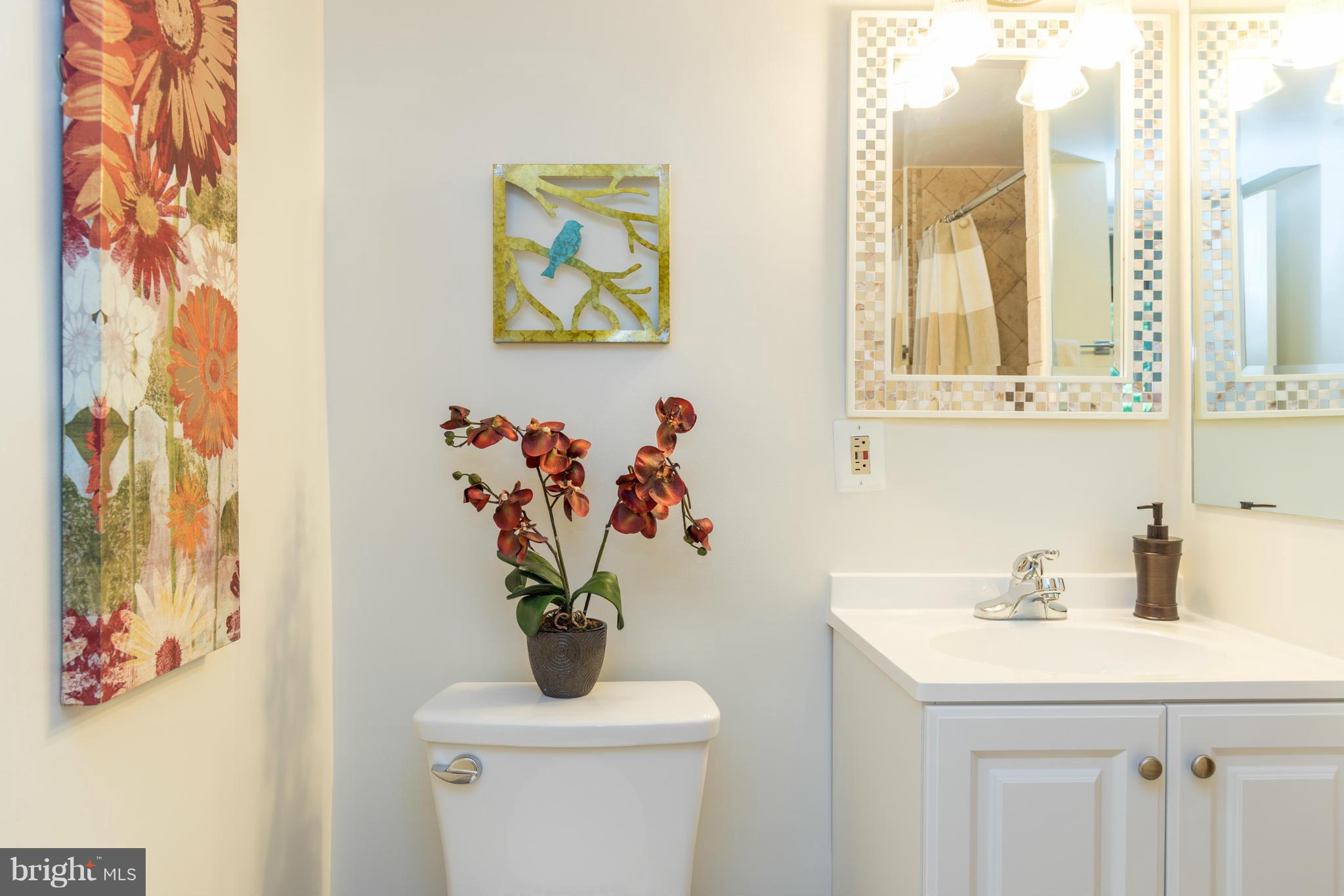 MCLEAN HILLS - Residential