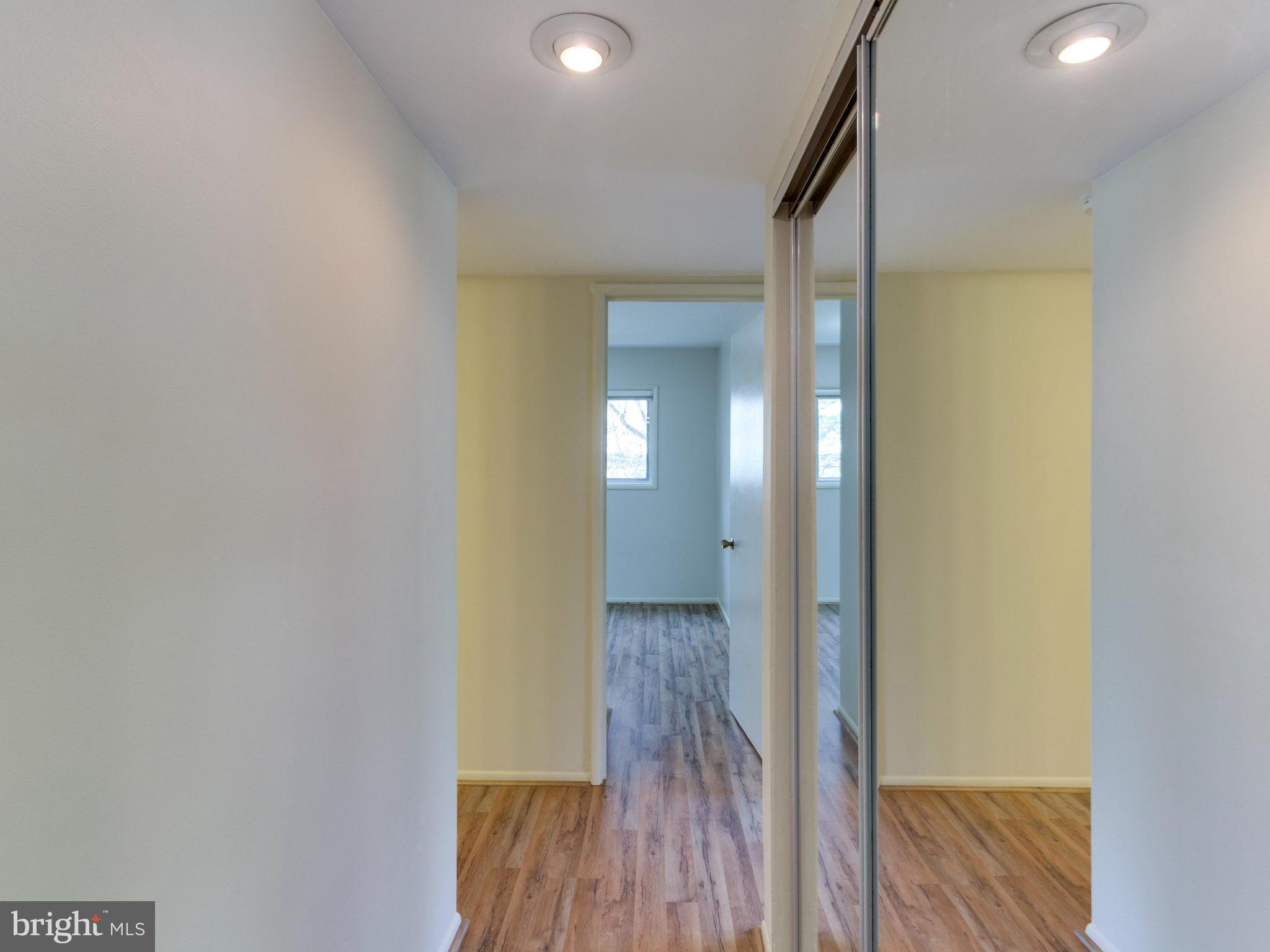 MCLEAN HILLS - Residential