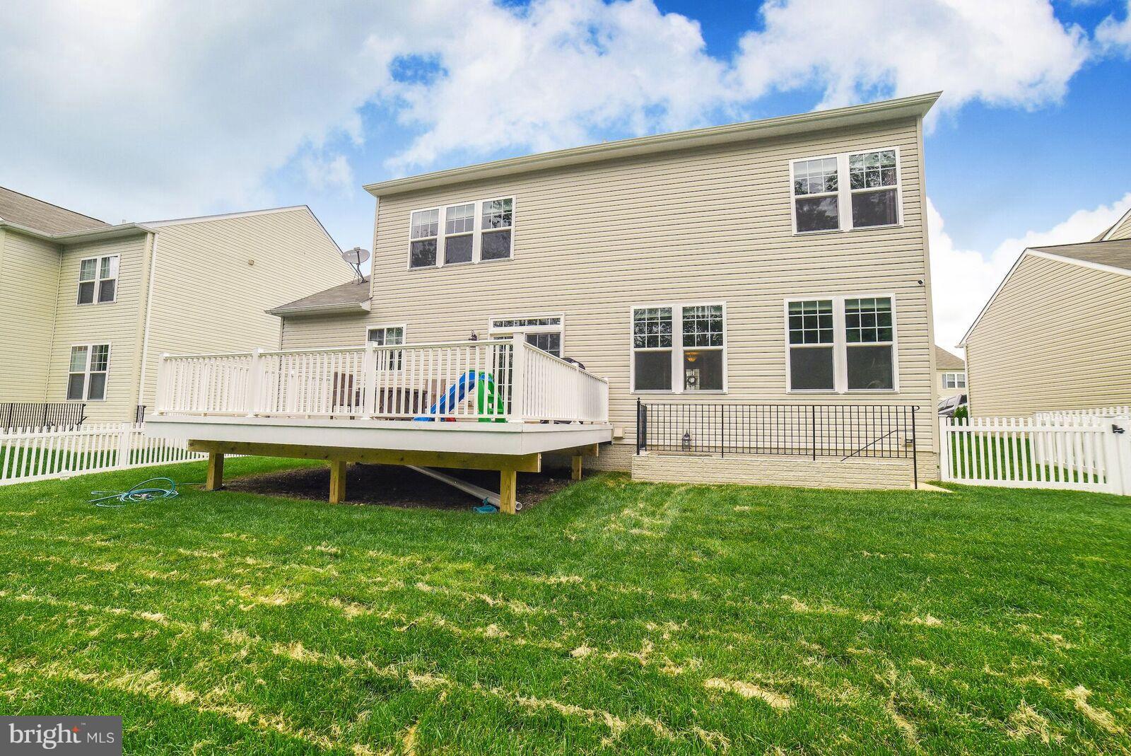 WOODLAND PARK - Residential