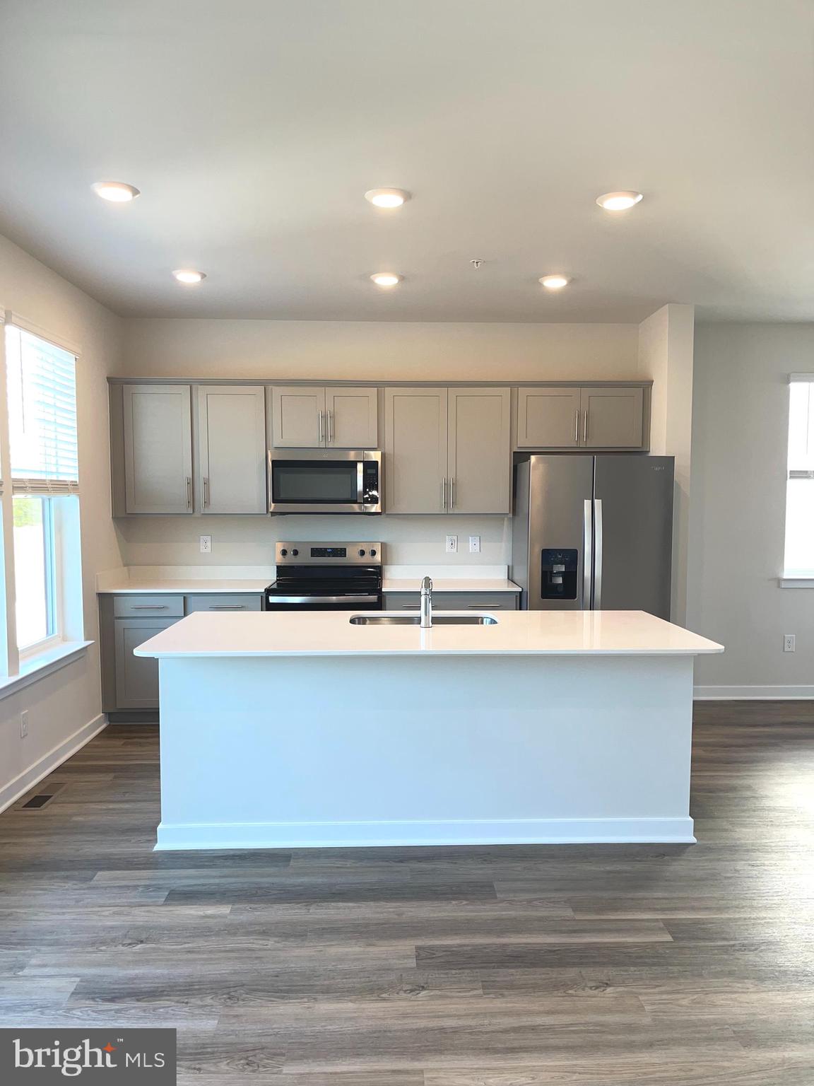 PINEGROVE - Residential Lease