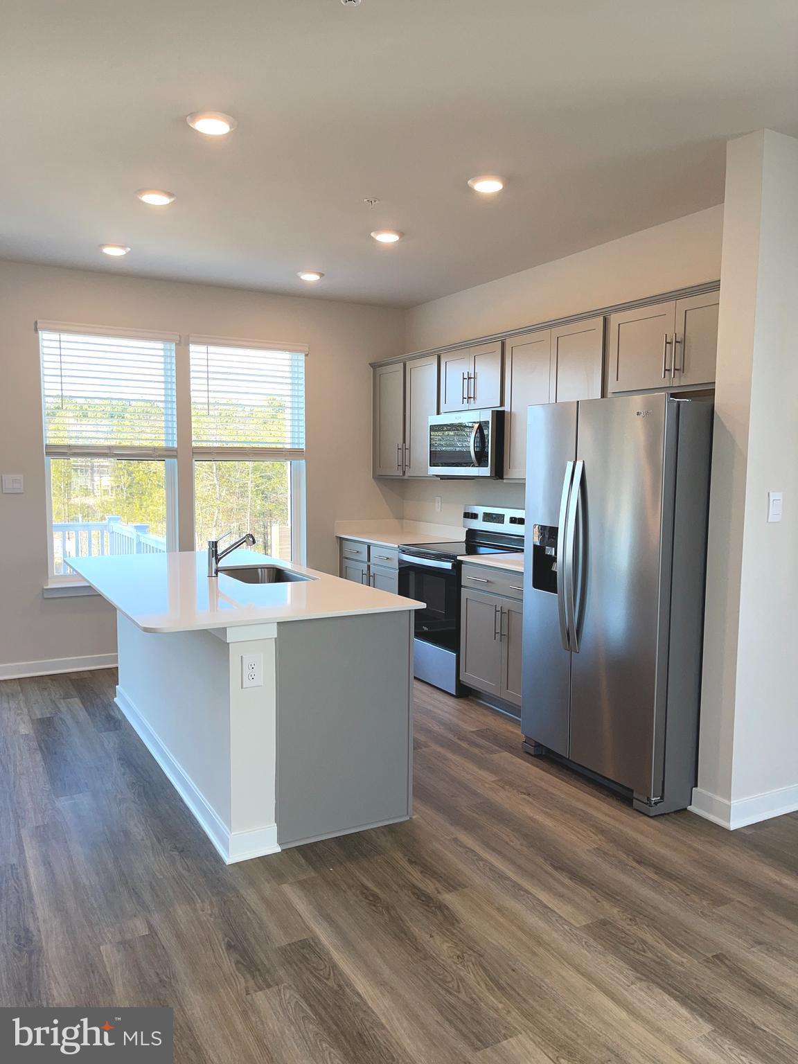 PINEGROVE - Residential Lease