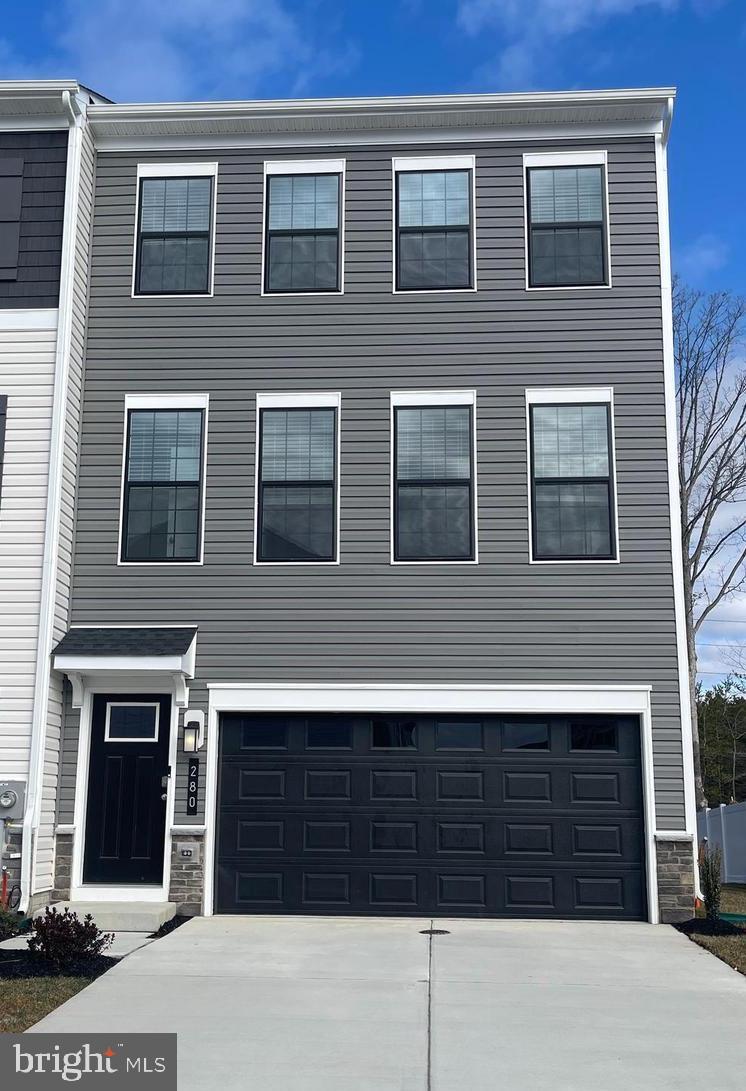 PINEGROVE - Residential Lease