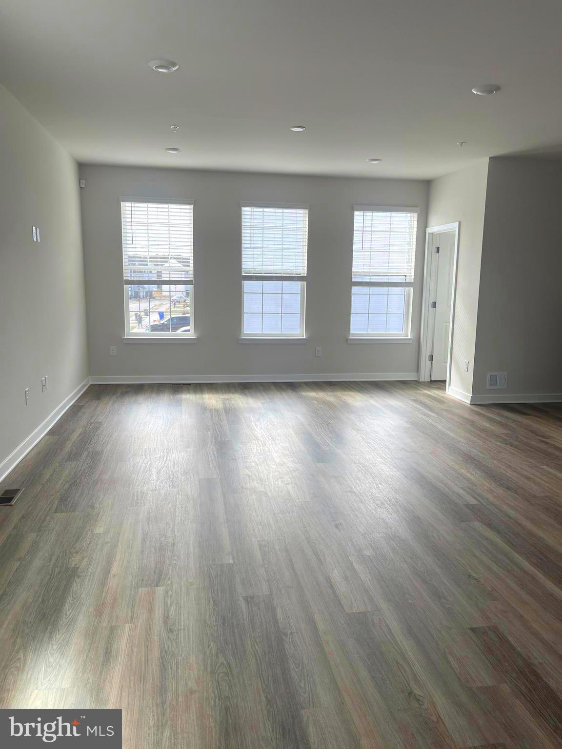 PINEGROVE - Residential Lease