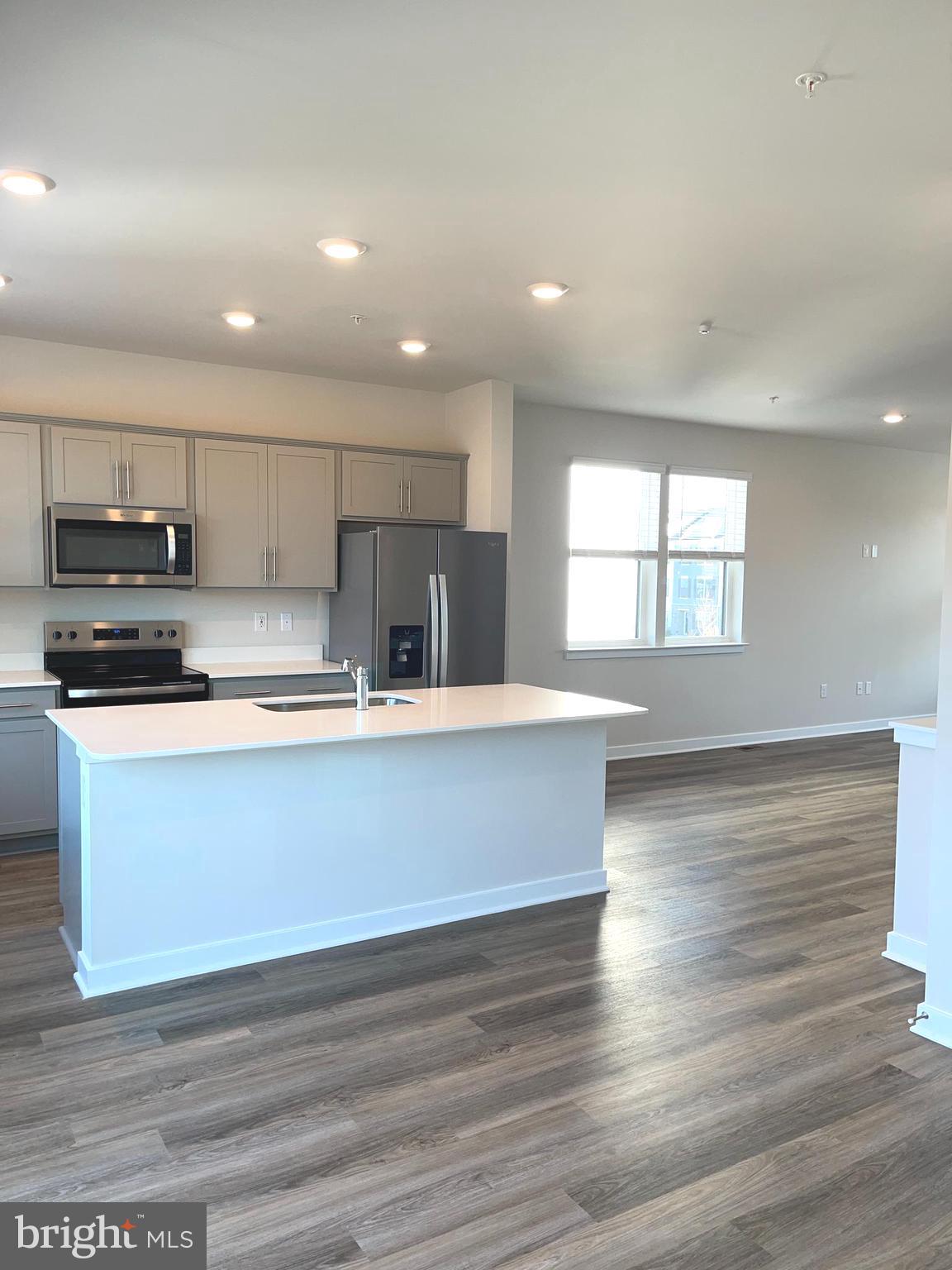 PINEGROVE - Residential Lease