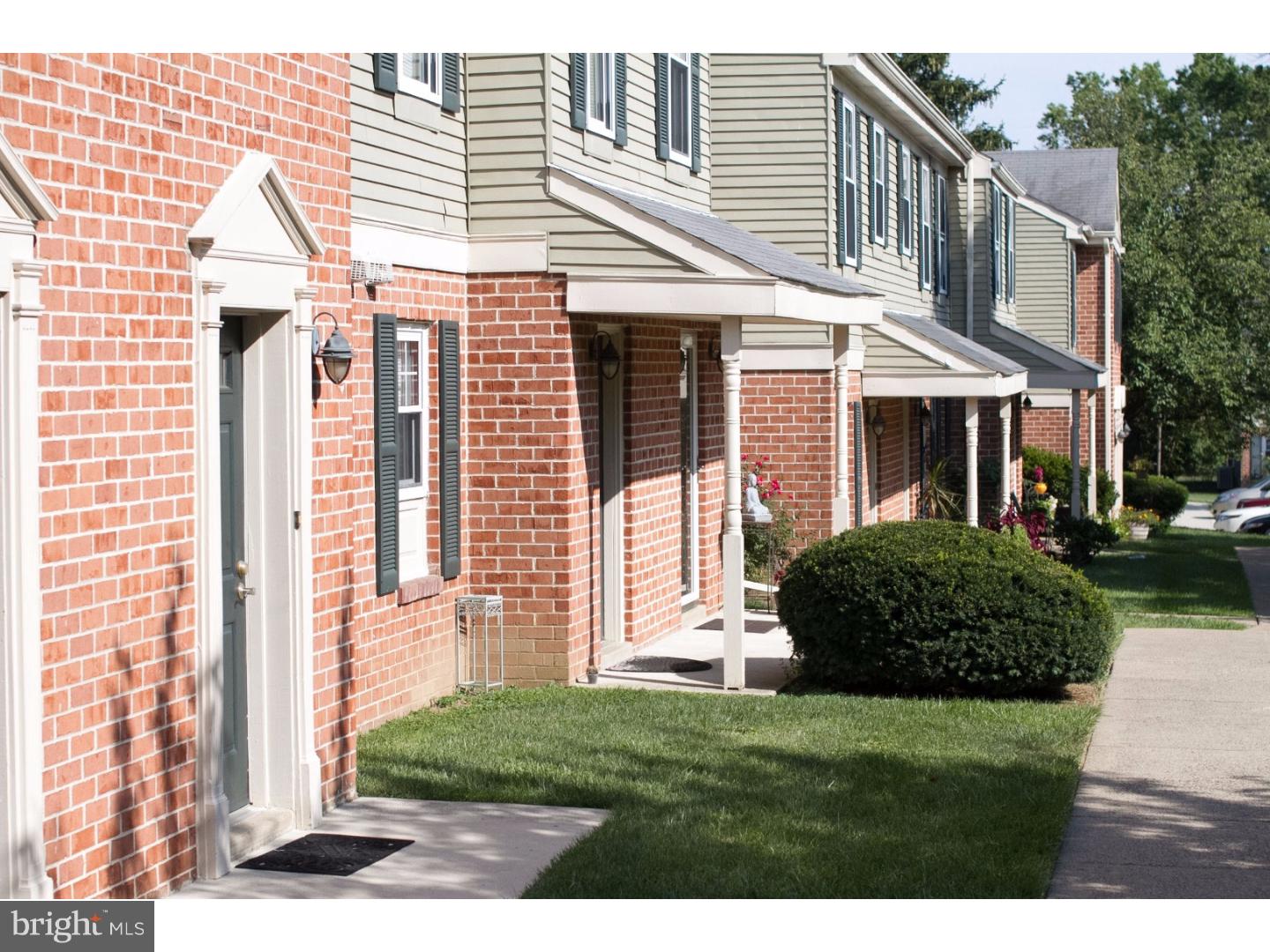 OXFORD OF BLUE BELL - Residential