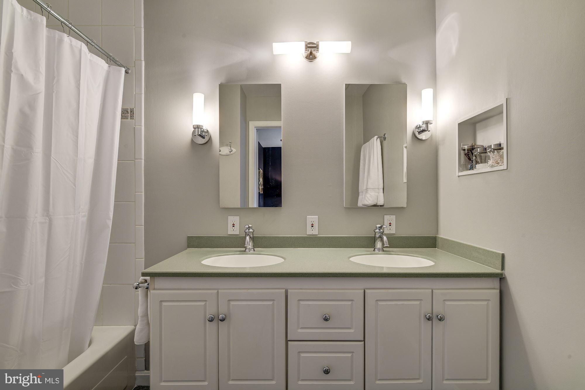 EAST GATE OF POTOMAC - Residential