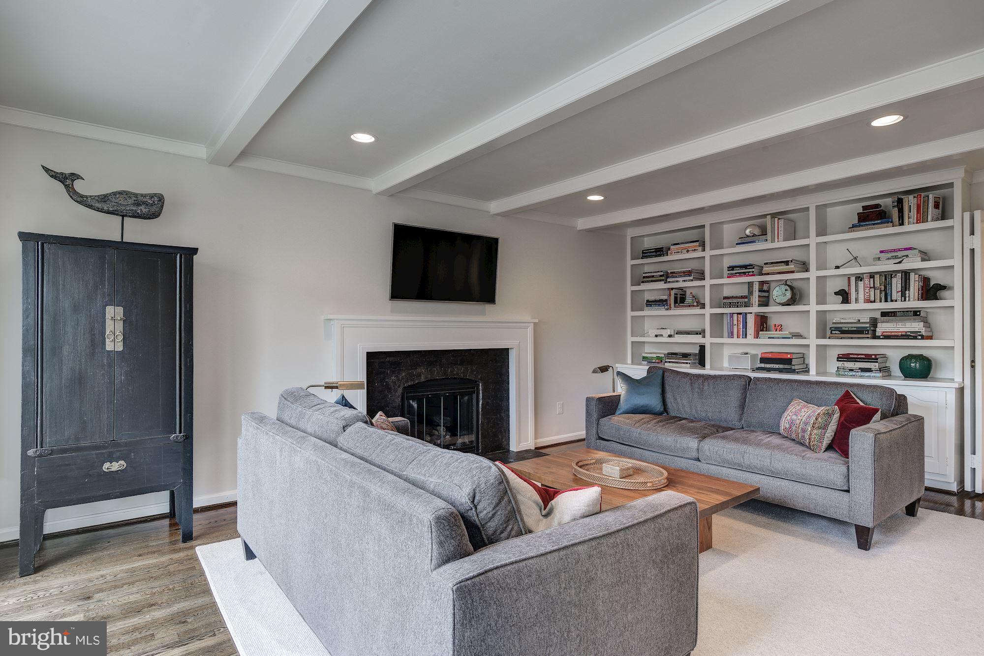 EAST GATE OF POTOMAC - Residential