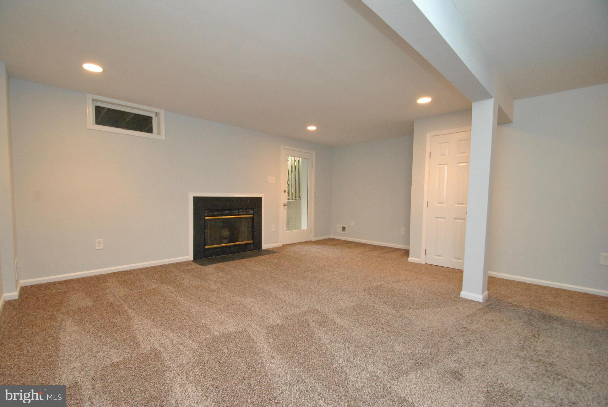 CONSTANT FRIENDSHIP - Residential