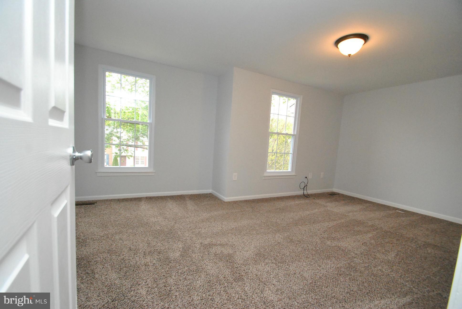 CONSTANT FRIENDSHIP - Residential