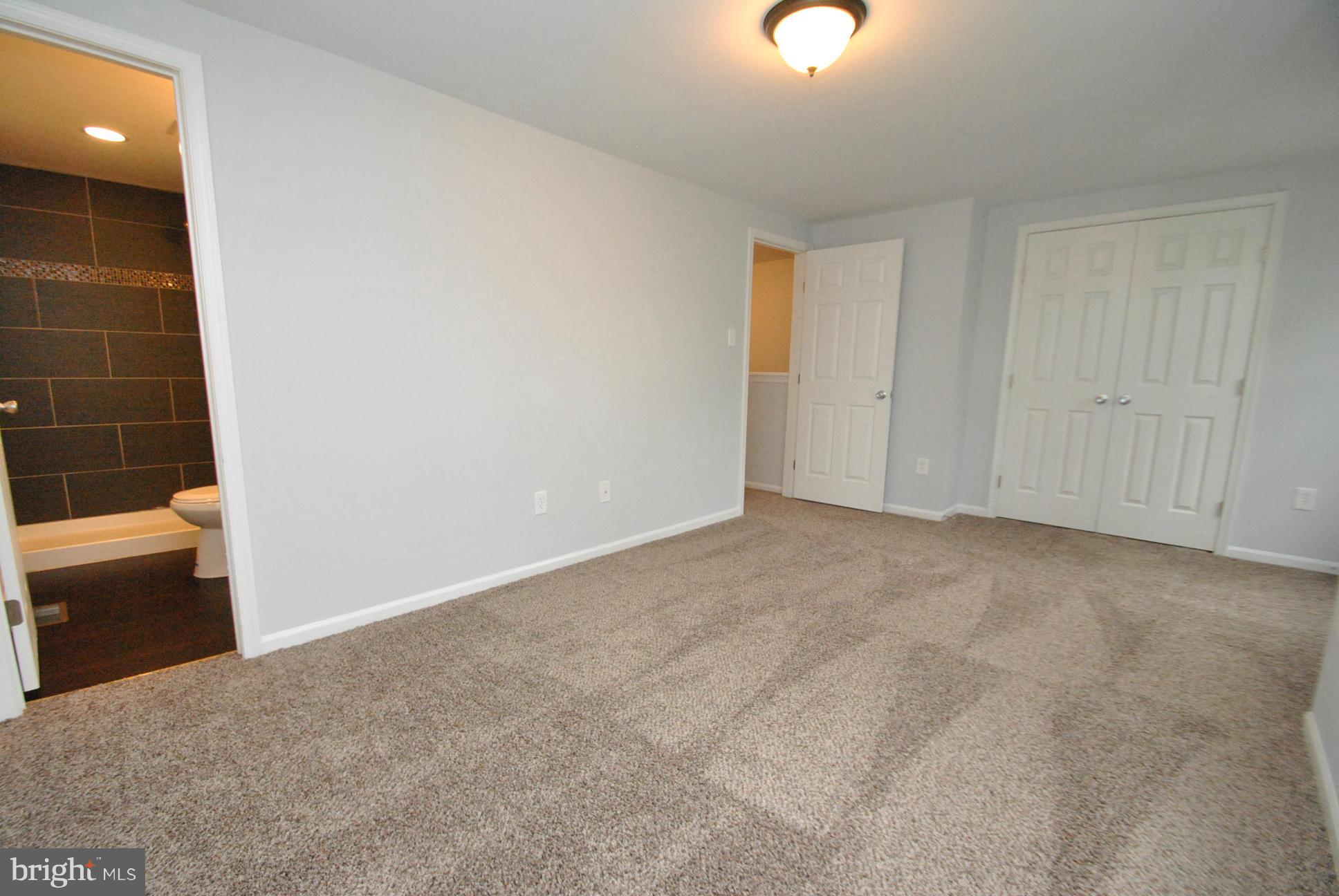 CONSTANT FRIENDSHIP - Residential