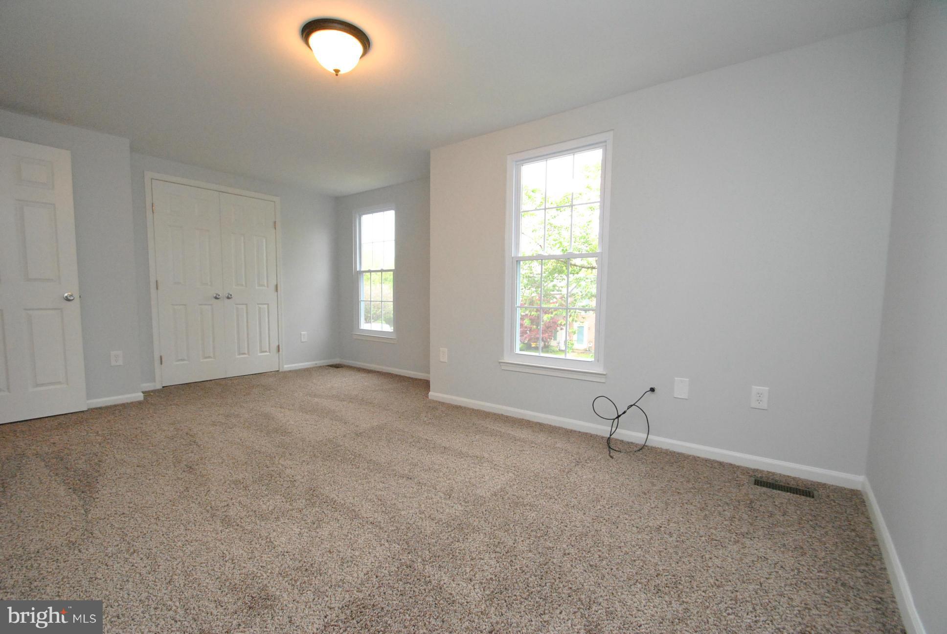 CONSTANT FRIENDSHIP - Residential