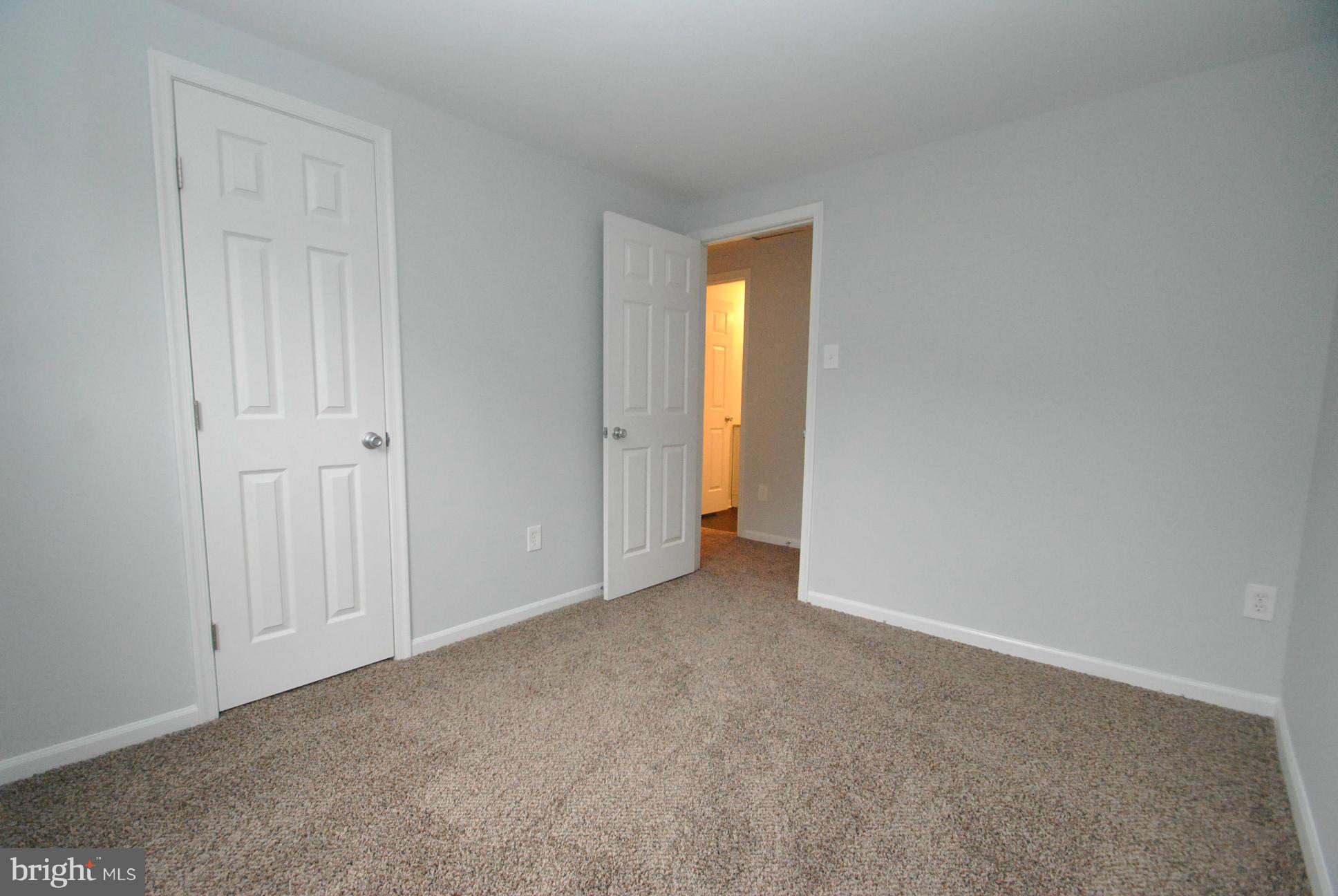 CONSTANT FRIENDSHIP - Residential