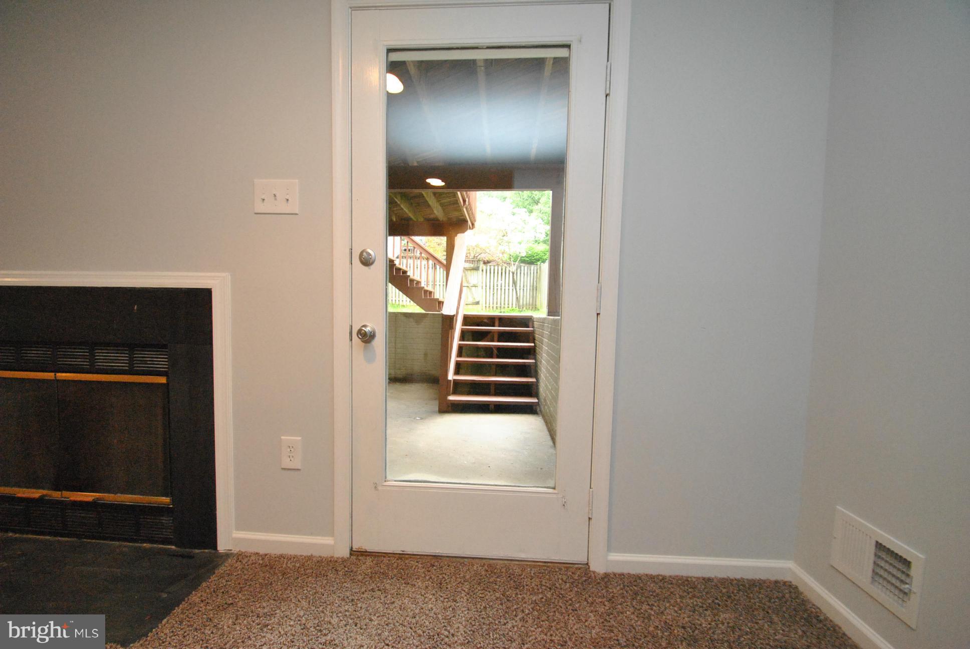 CONSTANT FRIENDSHIP - Residential