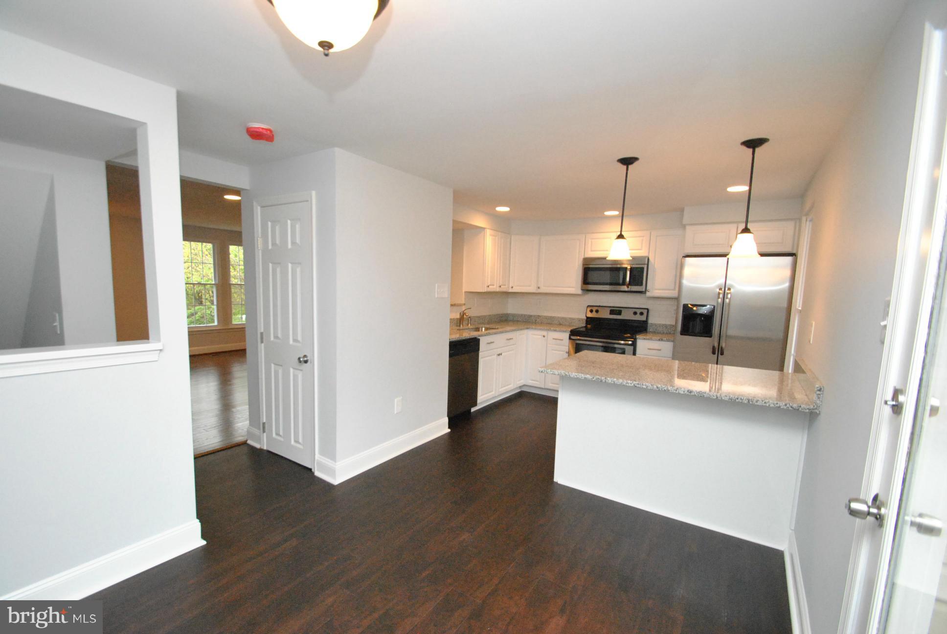 CONSTANT FRIENDSHIP - Residential