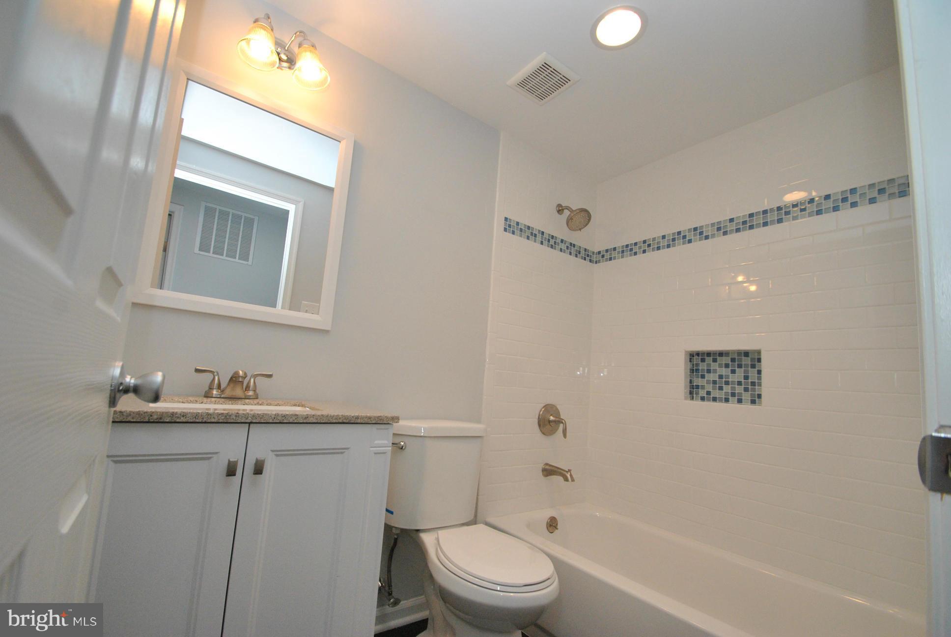 CONSTANT FRIENDSHIP - Residential