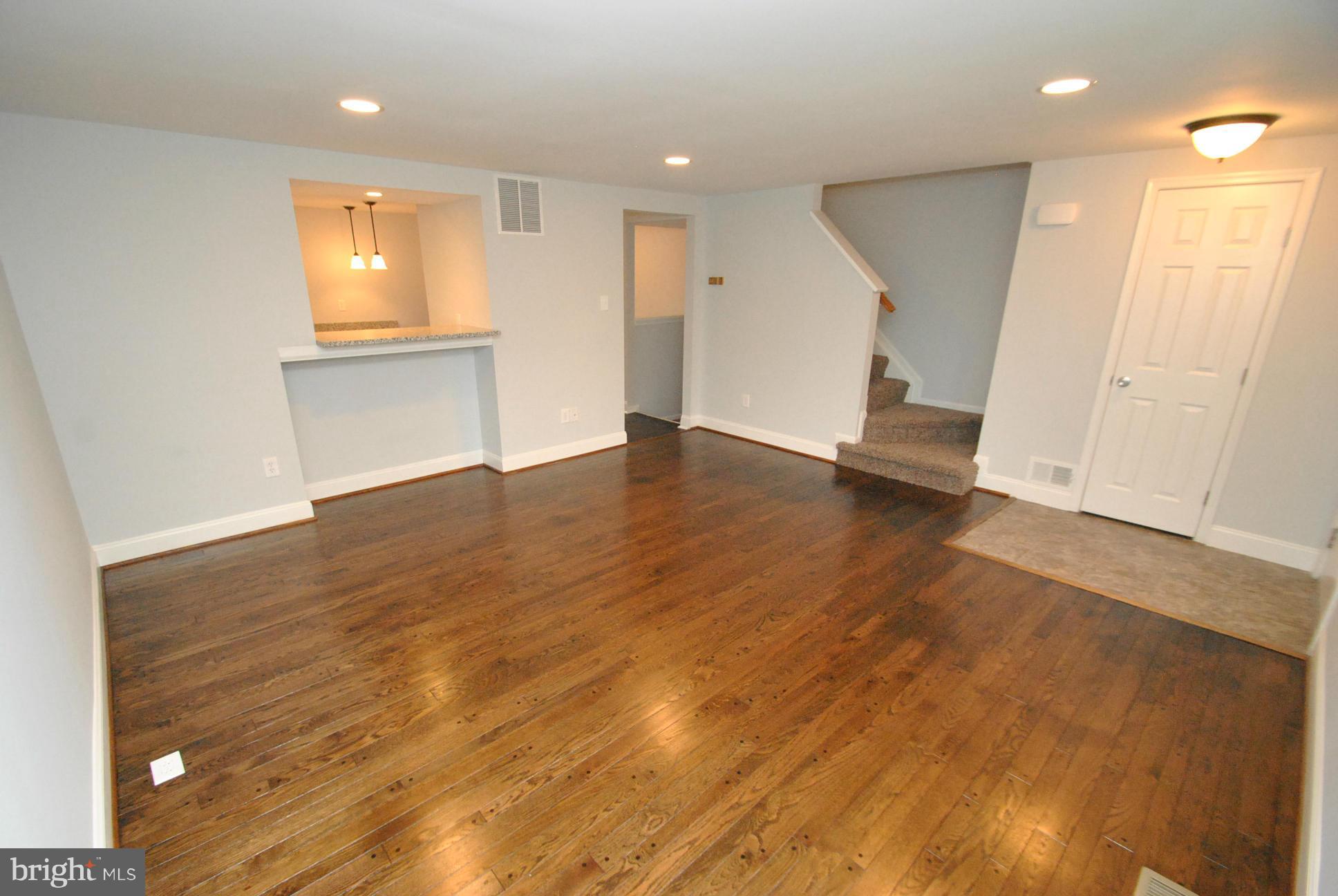 CONSTANT FRIENDSHIP - Residential