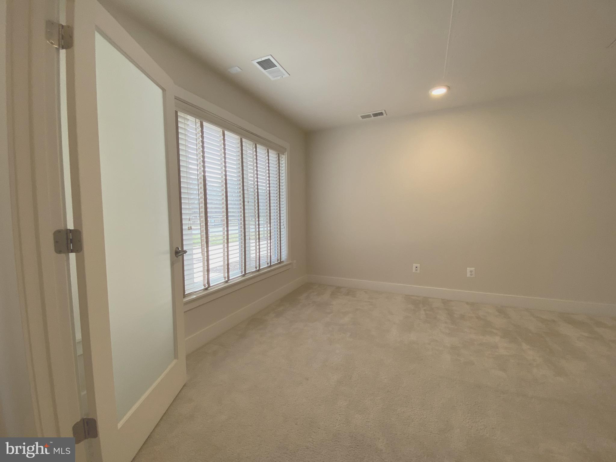 6583 ROCK SPRING