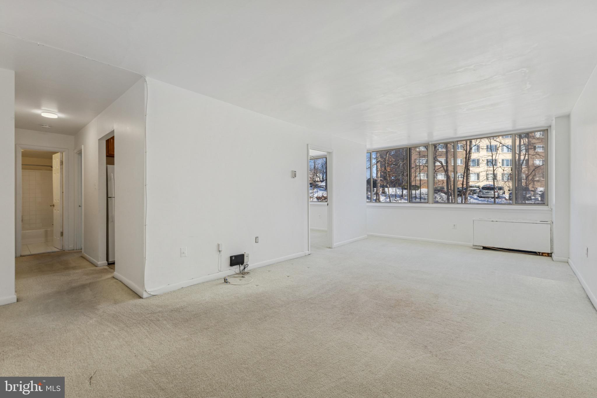 COLUMBIA CONDO - Residential