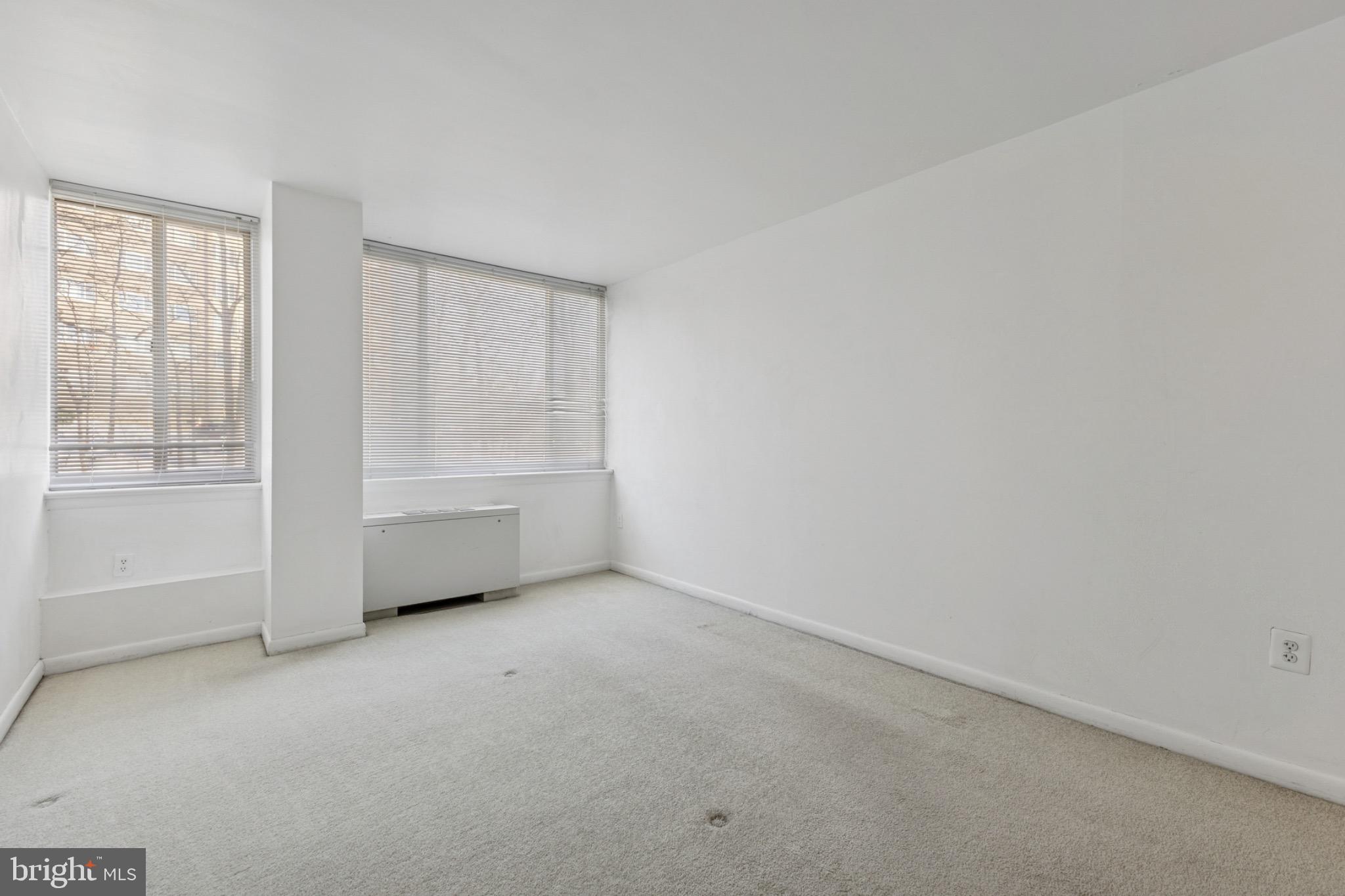 COLUMBIA CONDO - Residential