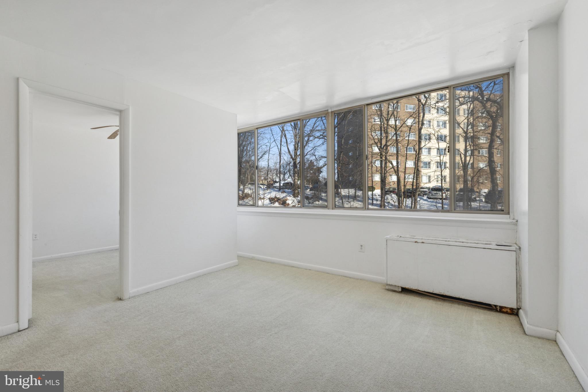 COLUMBIA CONDO - Residential