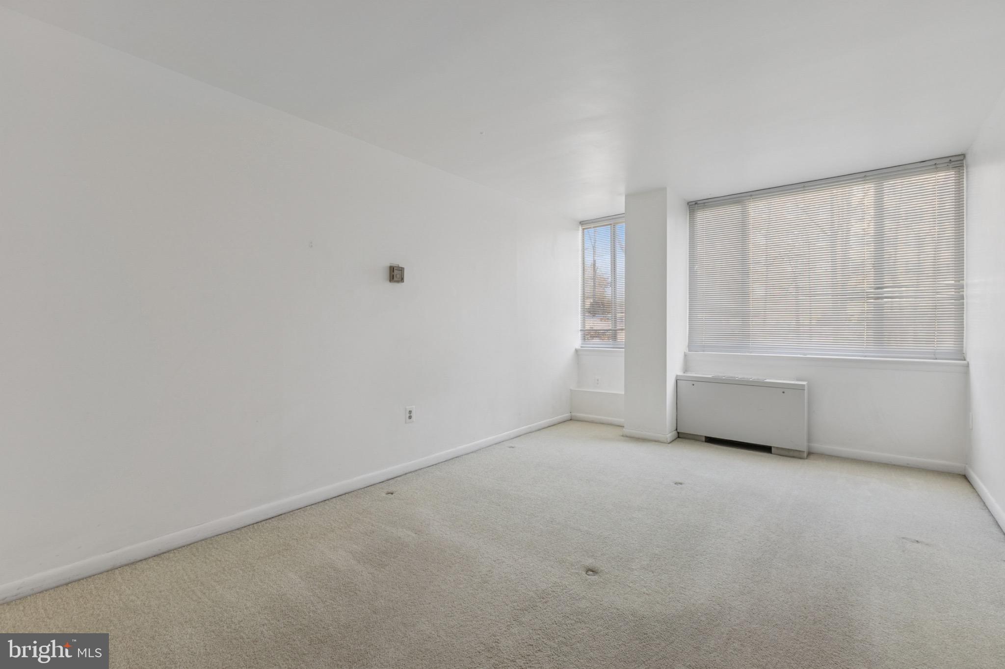 COLUMBIA CONDO - Residential