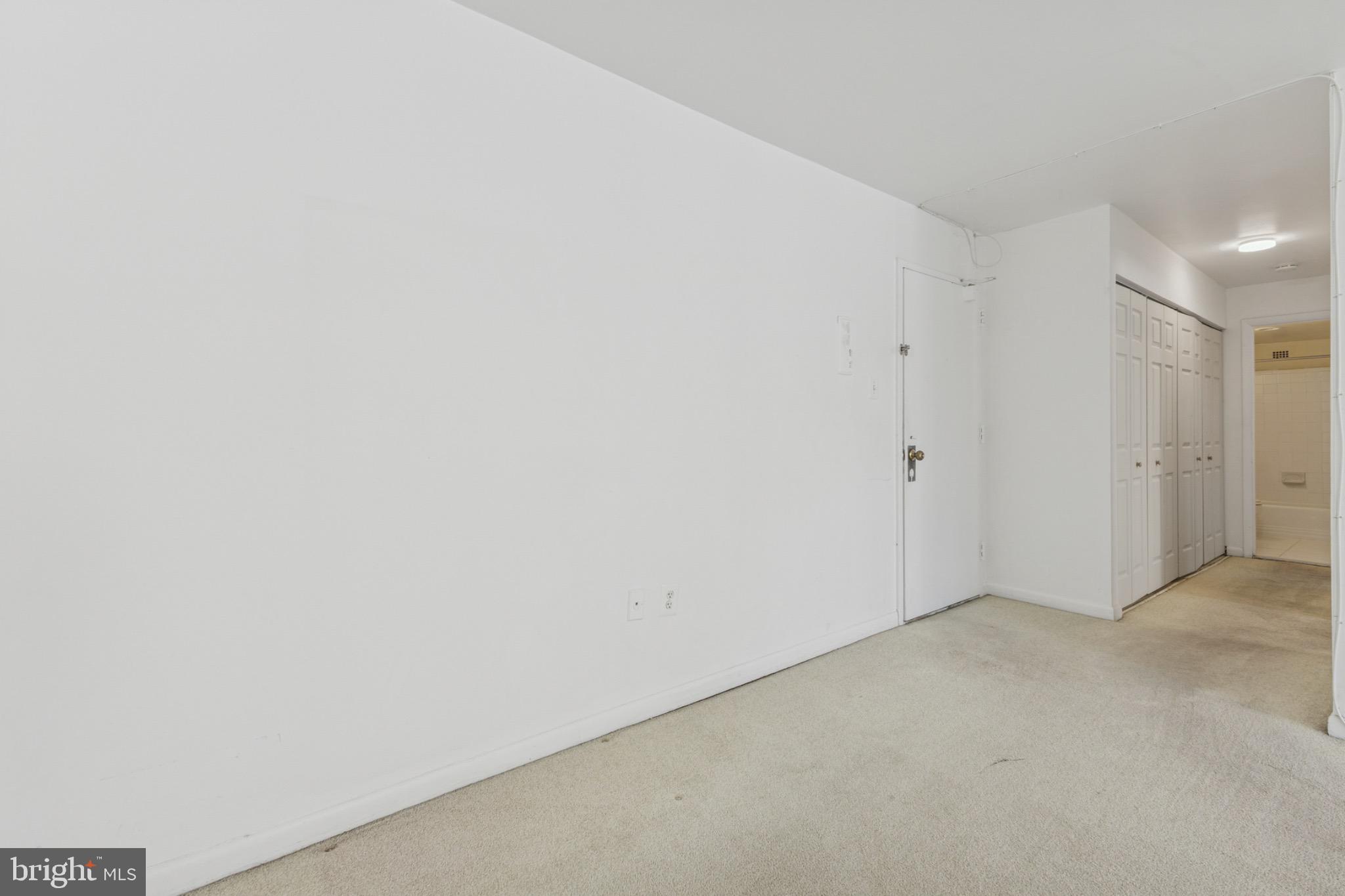 COLUMBIA CONDO - Residential