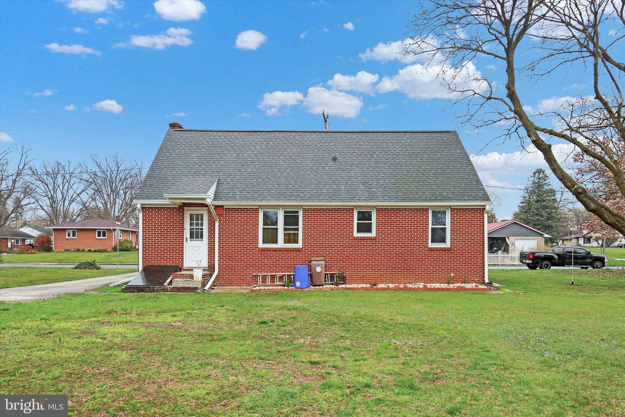 SHIPPENSBURG WEST END - Residential