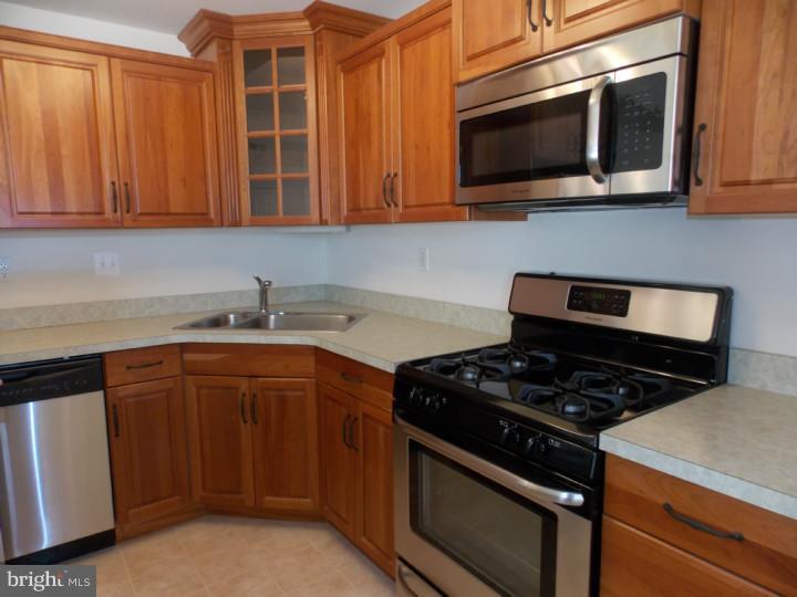 VICTORIA GARDENS - Residential