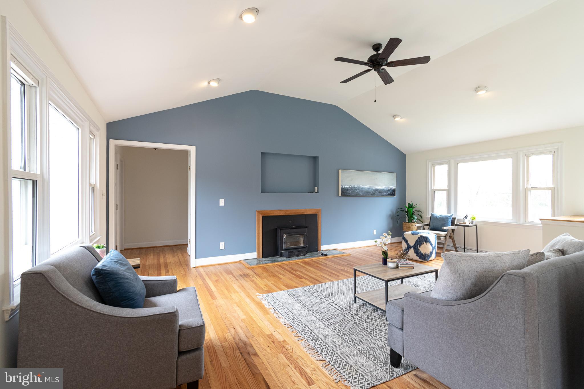 MILLERSVILLE - Residential