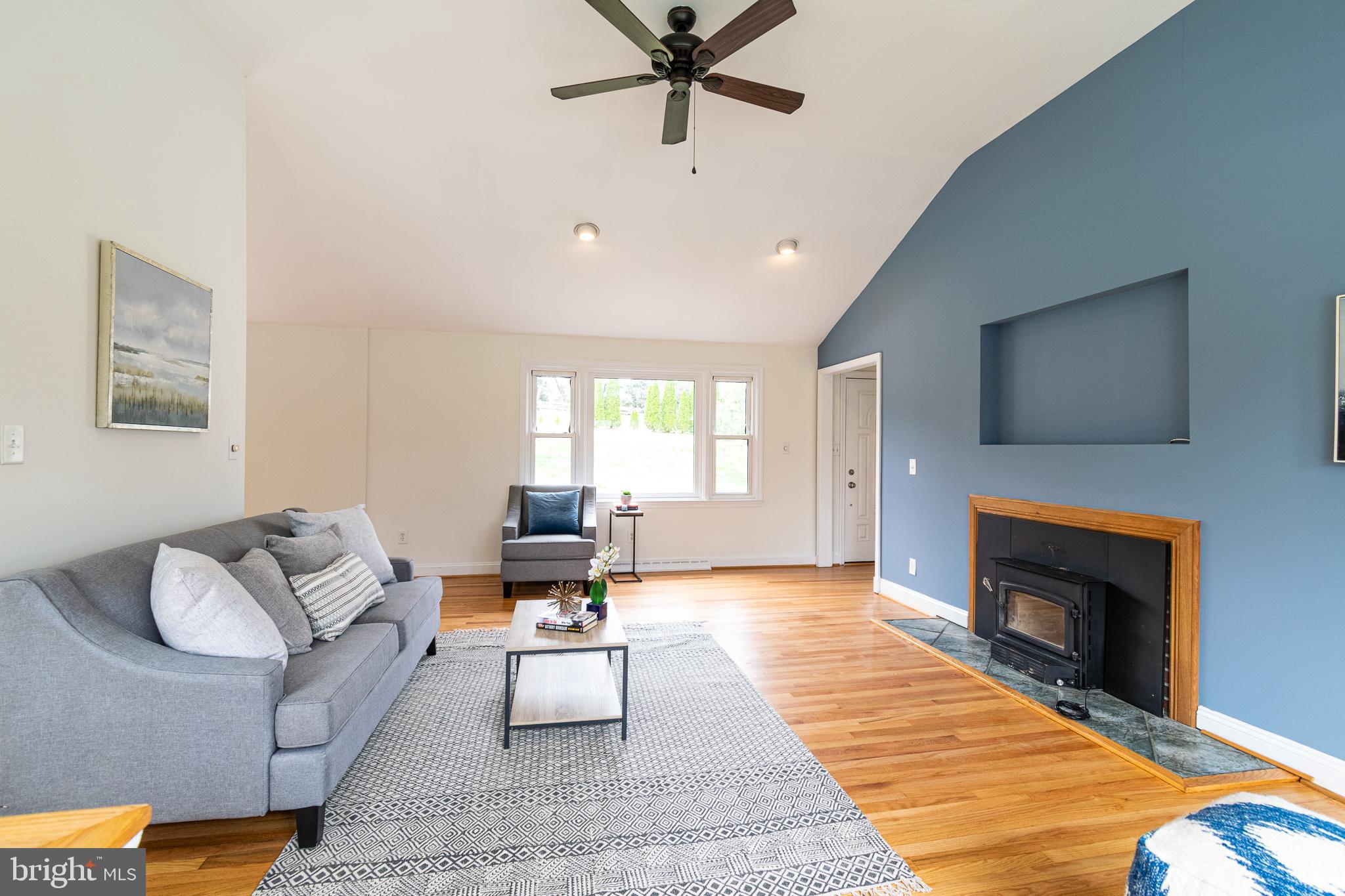 MILLERSVILLE - Residential