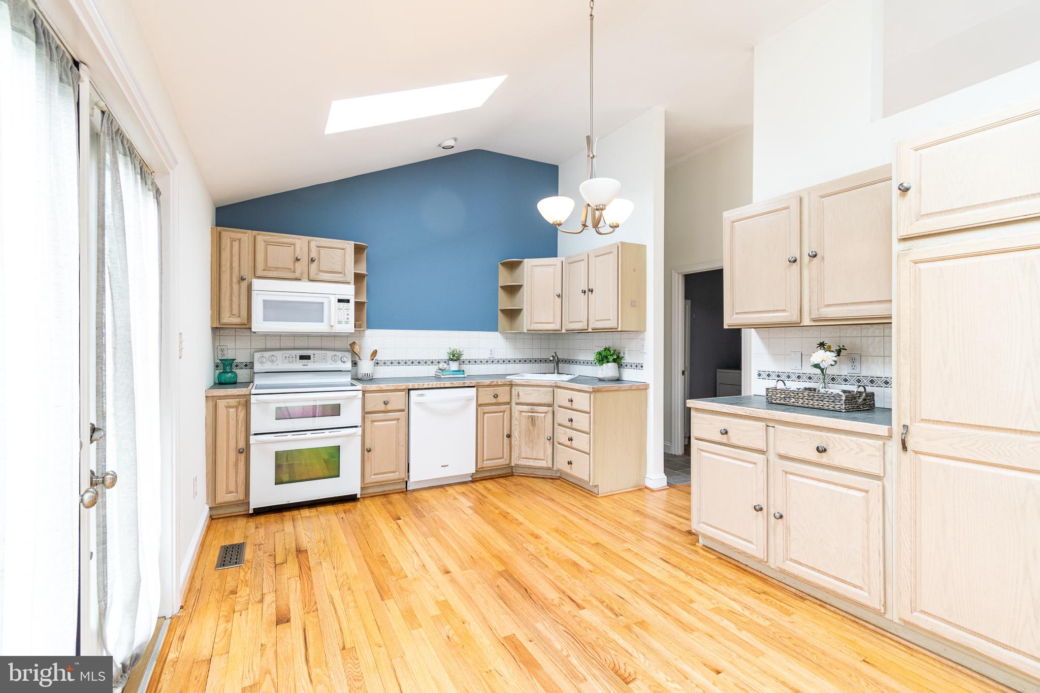 MILLERSVILLE - Residential