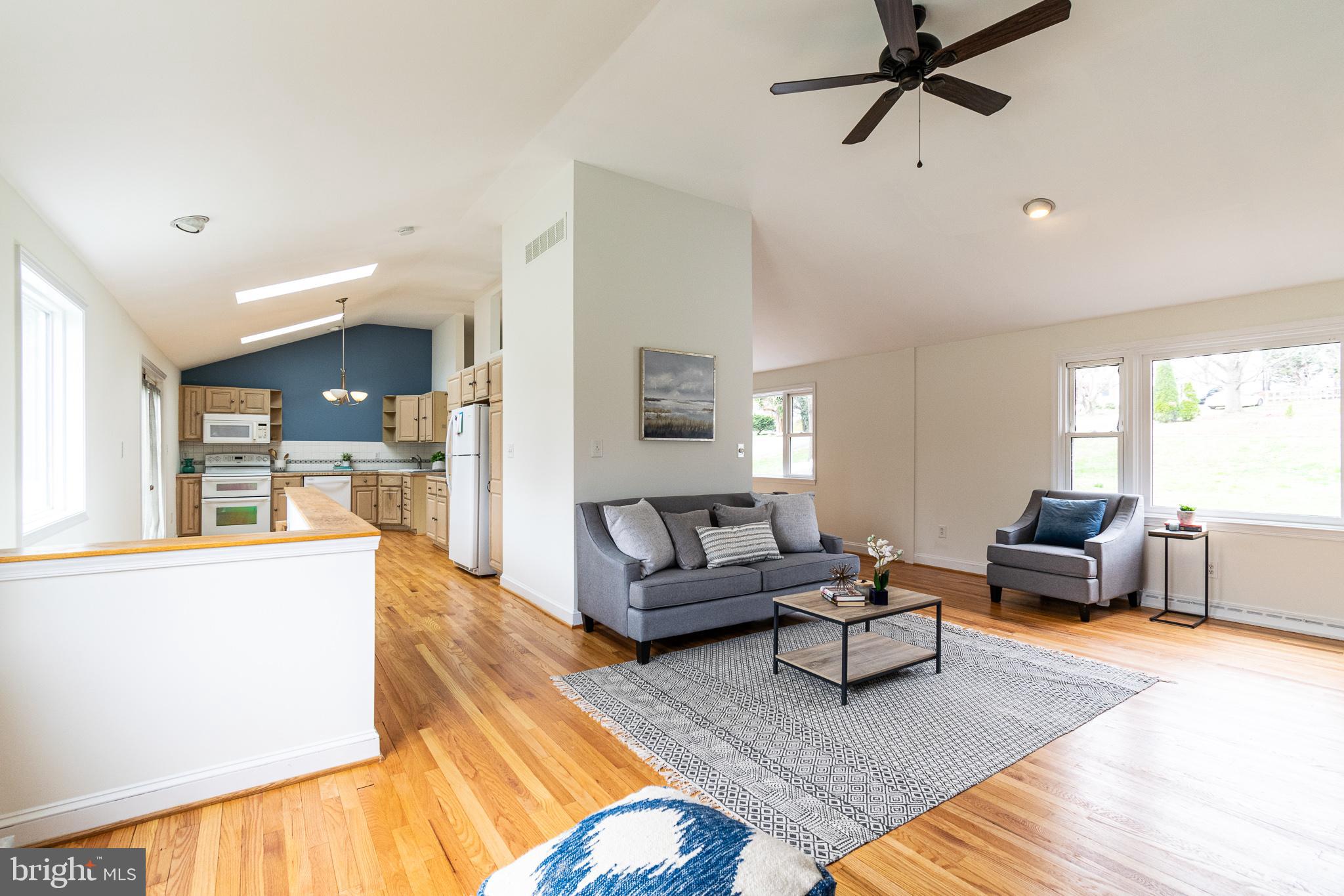 MILLERSVILLE - Residential