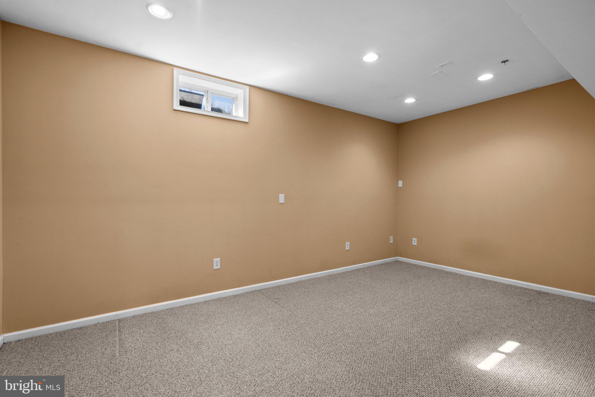 HIGHLANDS AT CLARKSBURG - Residential