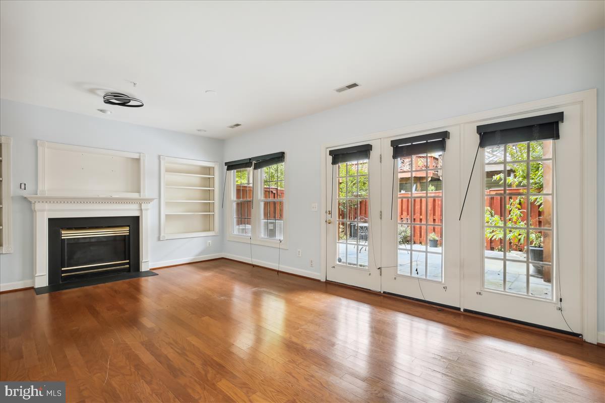 KIDWELL TOWNS - Residential Lease