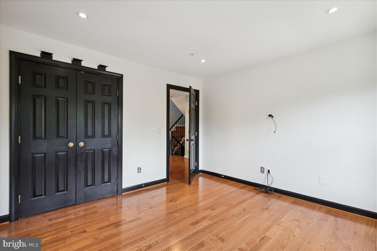 KIDWELL TOWNS - Residential Lease