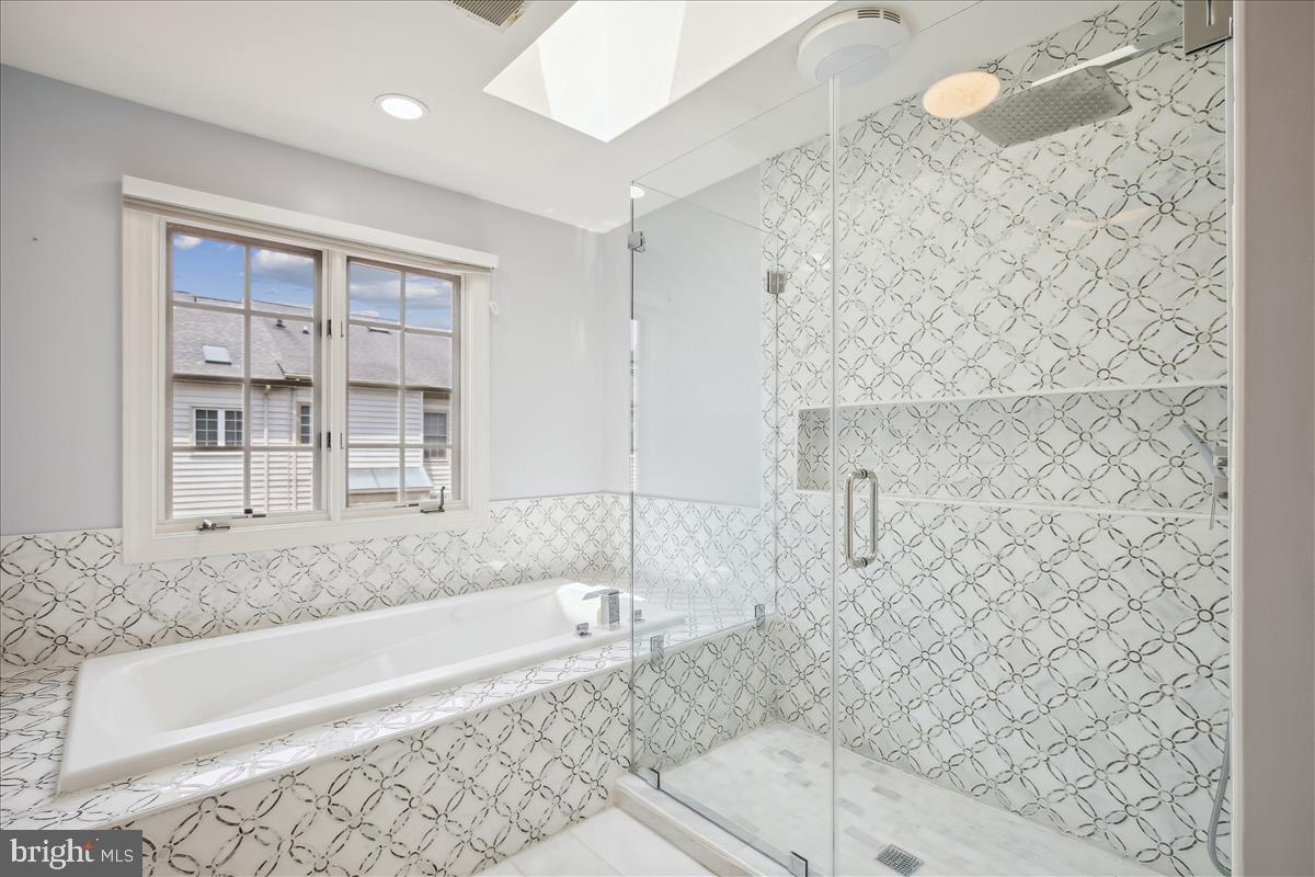 KIDWELL TOWNS - Residential Lease